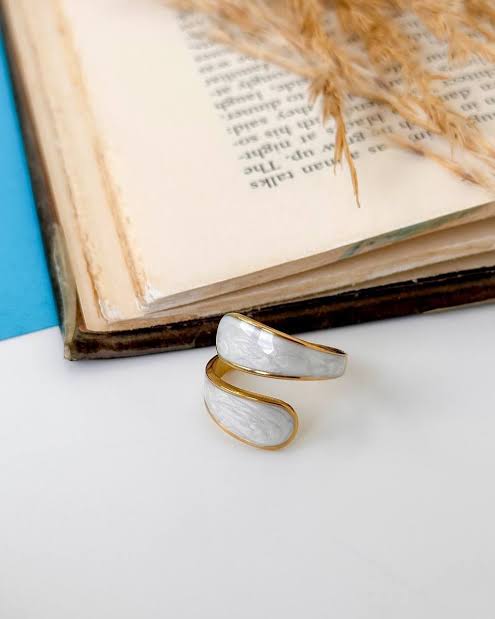 Aurora Pearl Wrap Ring