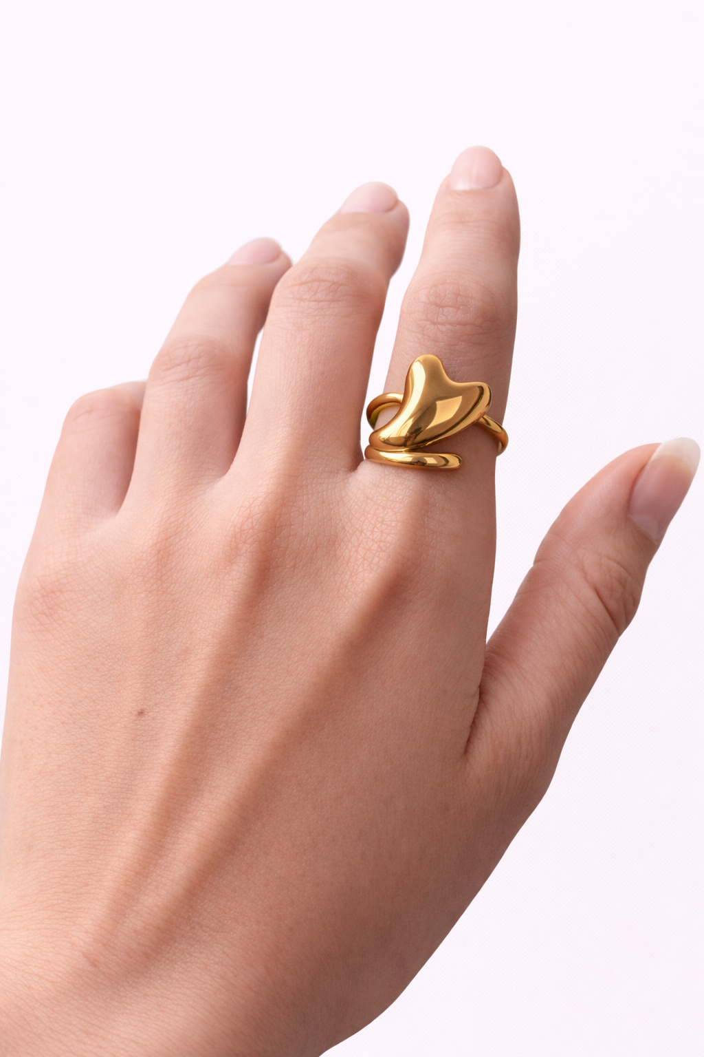 Golden Fluid Curve Ring