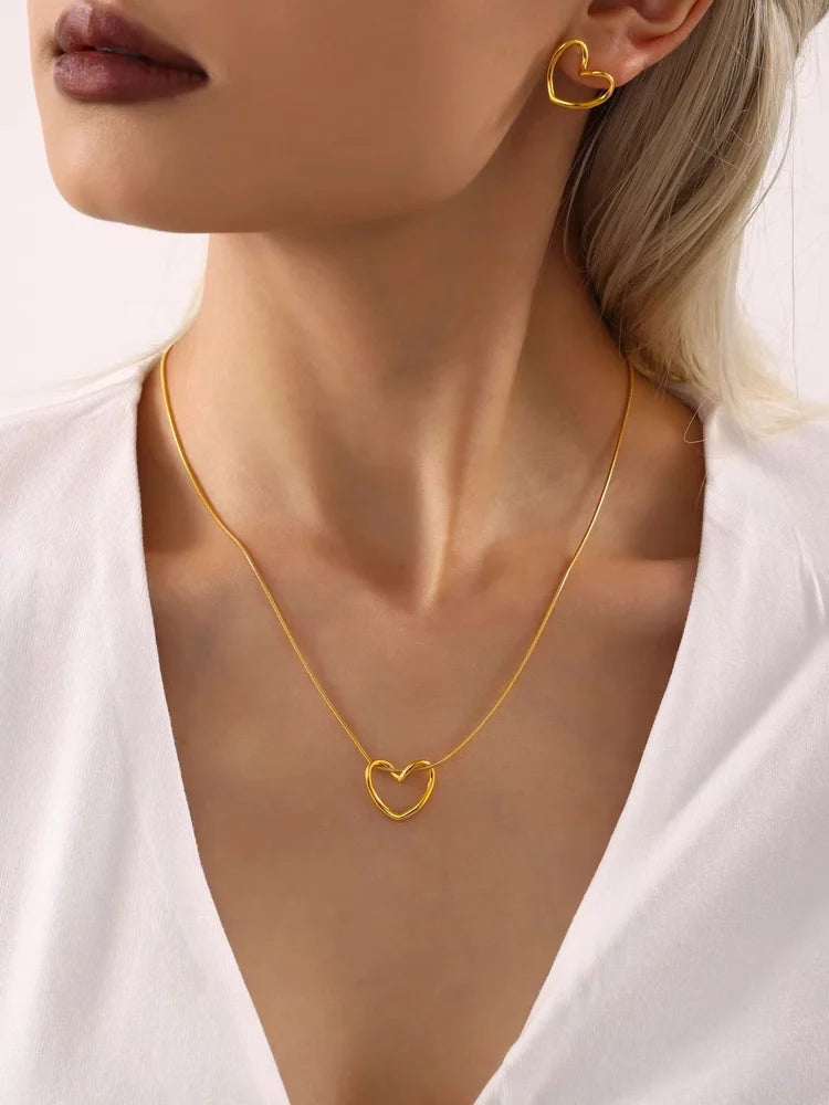 Love Heart Jewelry Set – Ring & Necklace