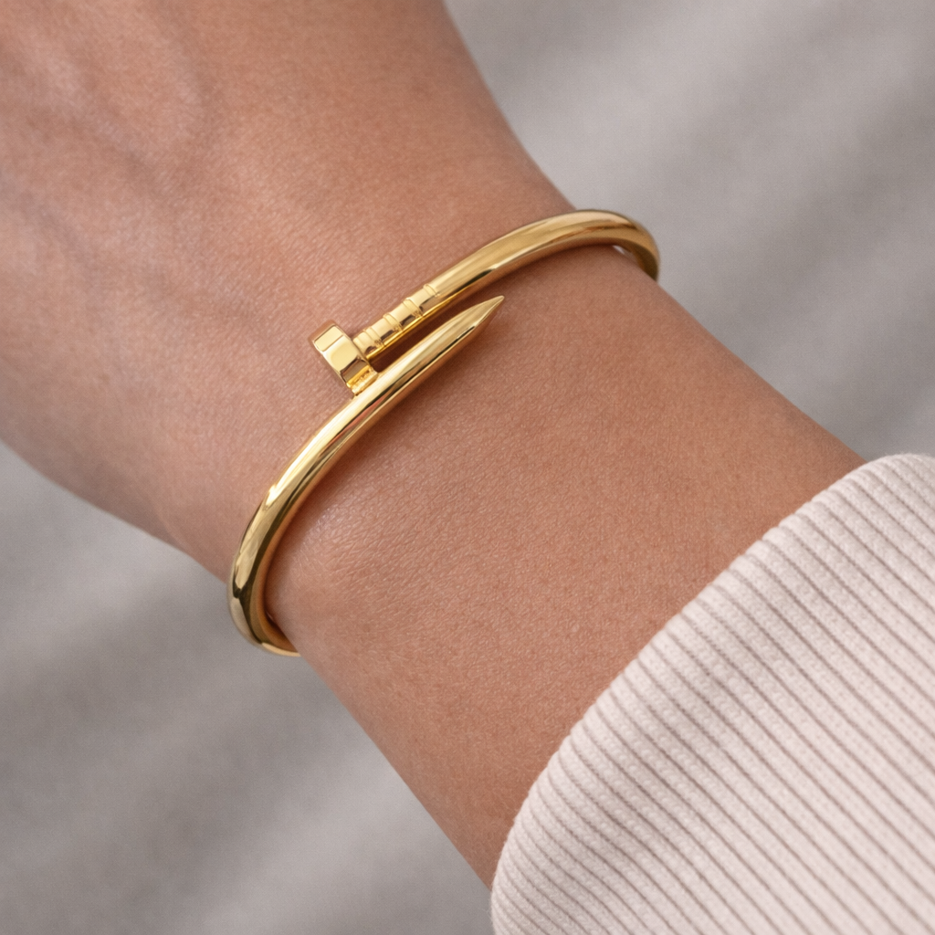 Luxe Nail Gold Bracelet